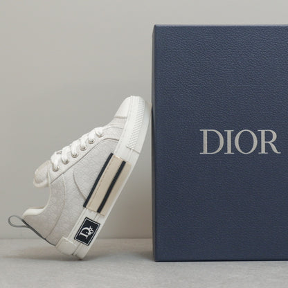 Designer Sneakers Shoes – Lifestyle Sneakers, Latest Sneakers