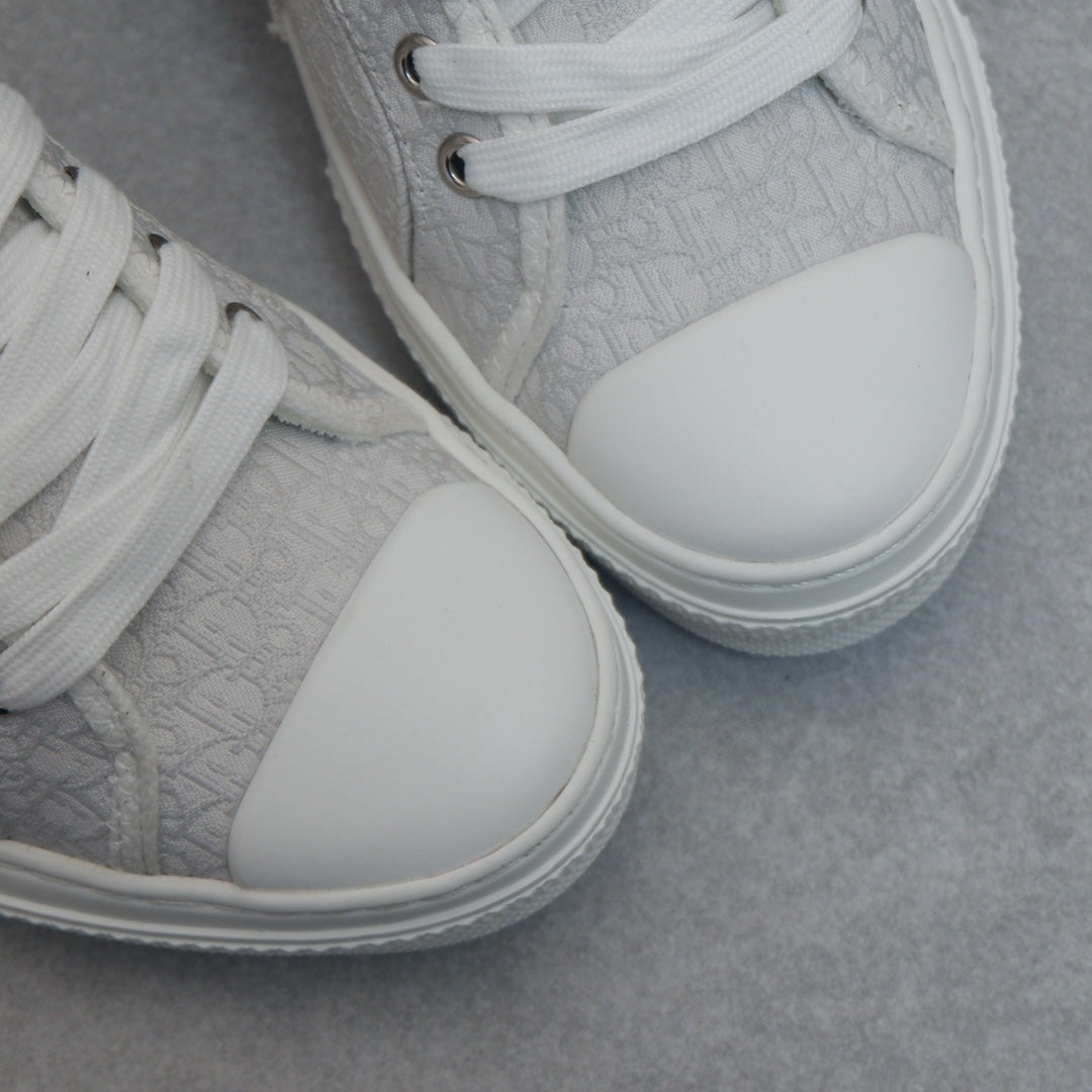 Designer Sneakers Shoes – Lifestyle Sneakers, Latest Sneakers