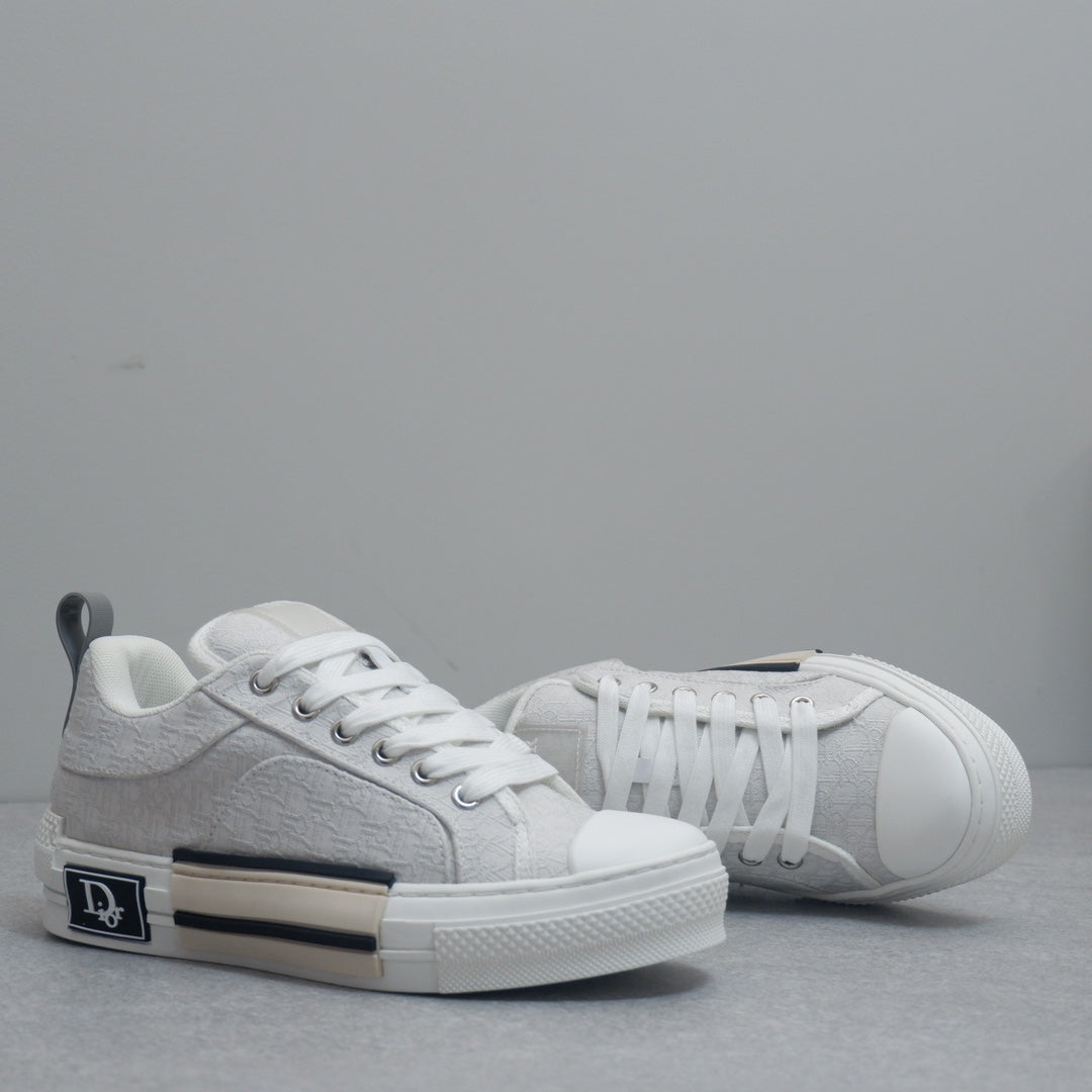 Designer Sneakers Shoes – Lifestyle Sneakers, Latest Sneakers