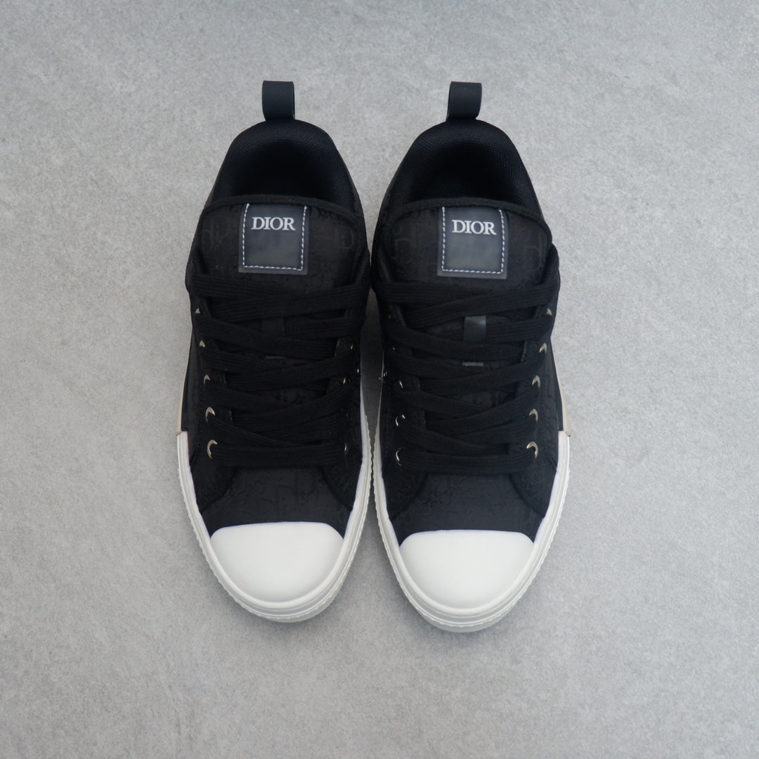 Designer Sneakers Shoes – Lifestyle Sneakers, Latest Sneakers