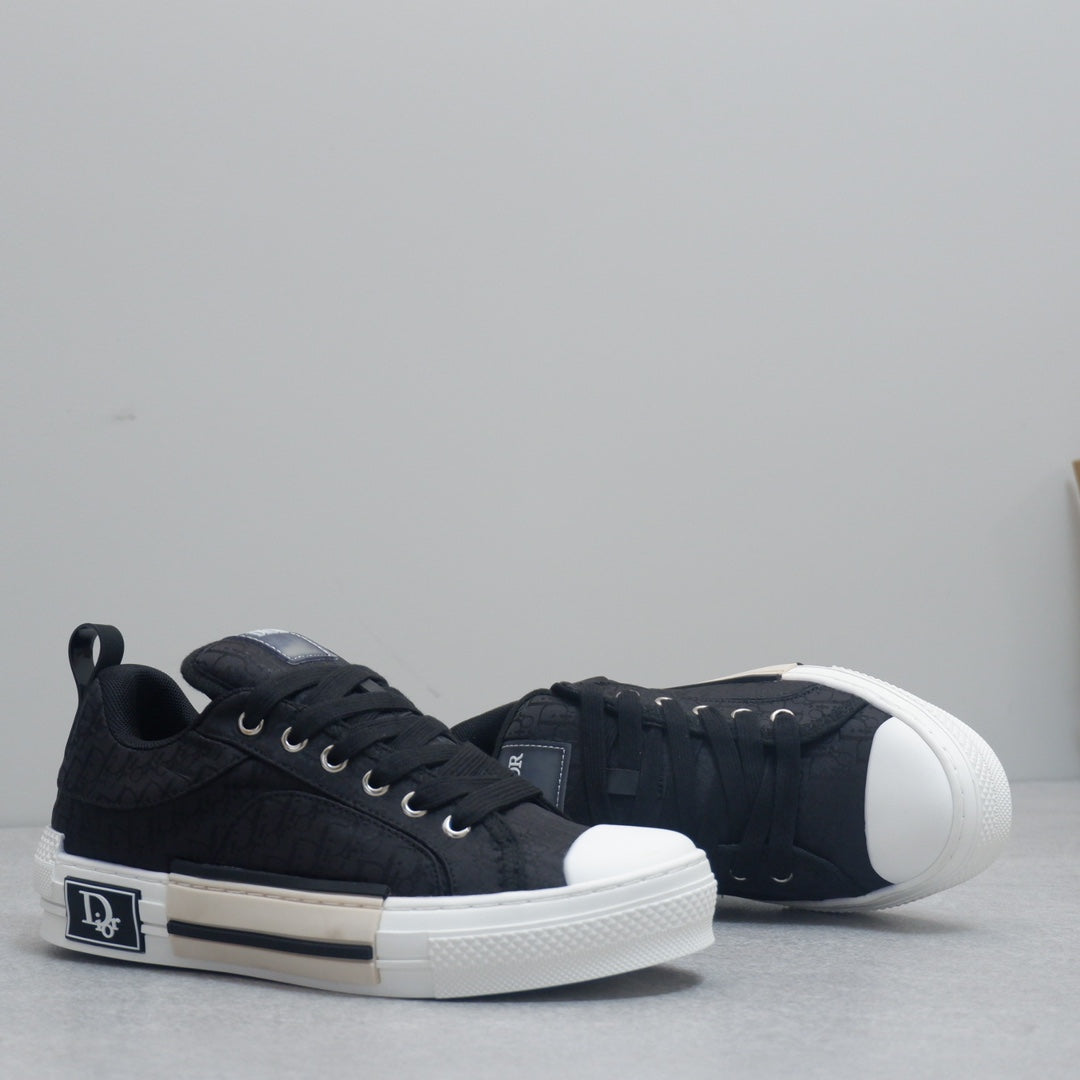 Designer Sneakers Shoes – Lifestyle Sneakers, Latest Sneakers