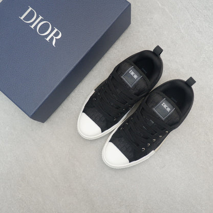 Designer Sneakers Shoes – Lifestyle Sneakers, Latest Sneakers