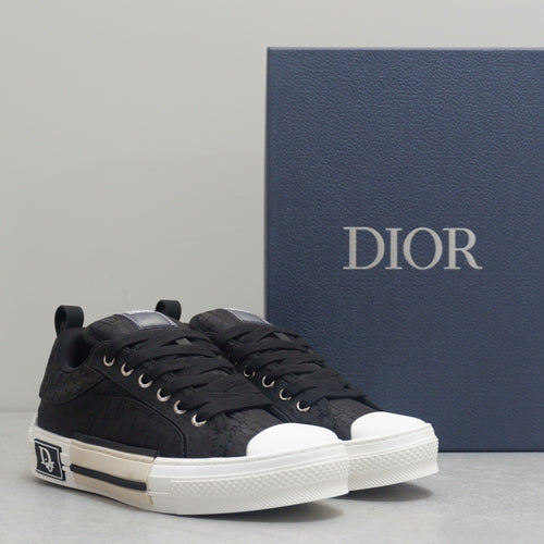 Designer Sneakers Shoes – Lifestyle Sneakers, Latest Sneakers