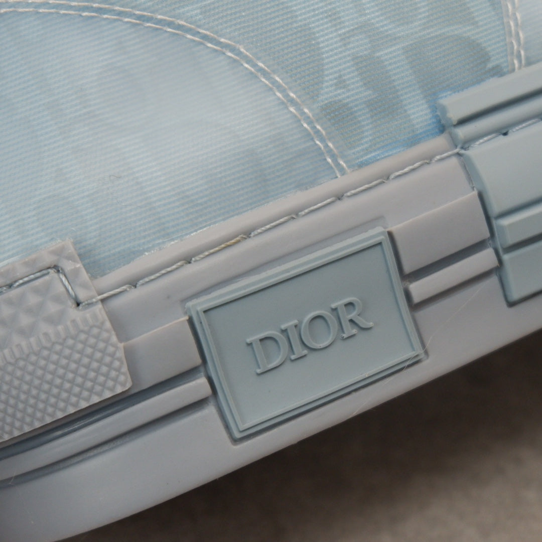 Designer Sneakers Shoes – Lifestyle Sneakers, Latest Sneakers
