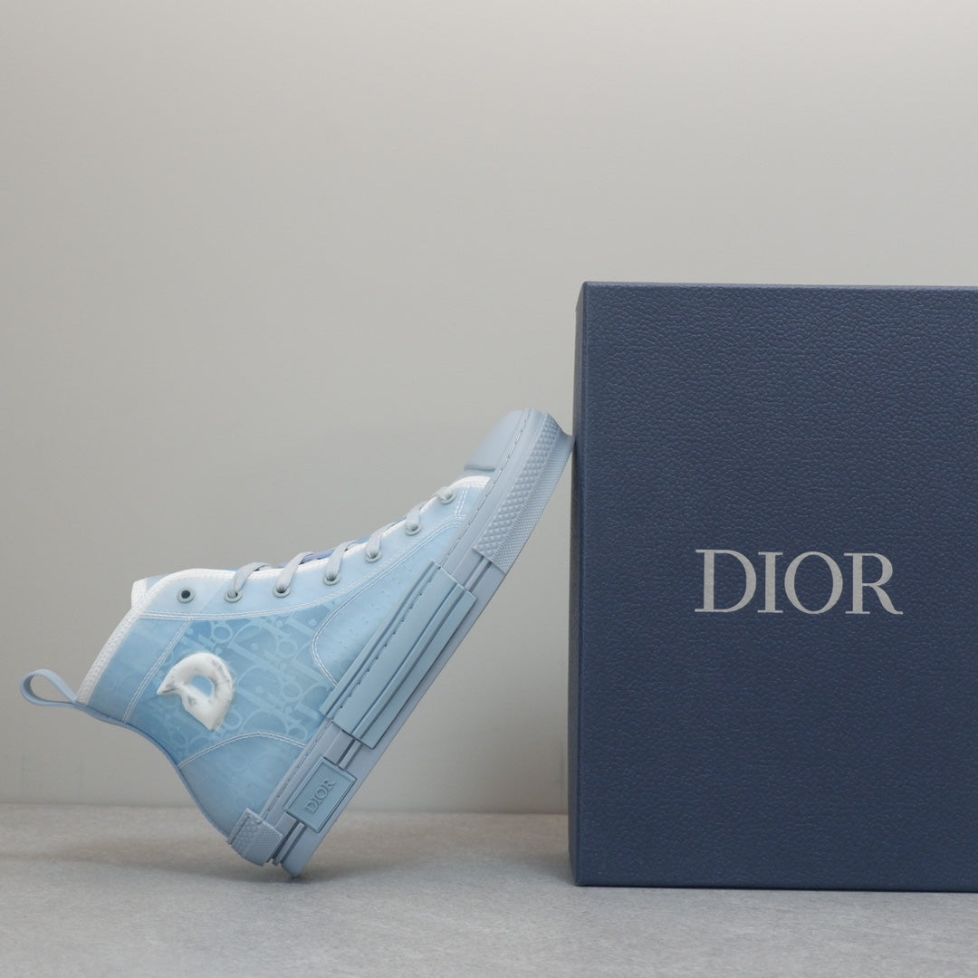Designer Sneakers Shoes – Lifestyle Sneakers, Latest Sneakers