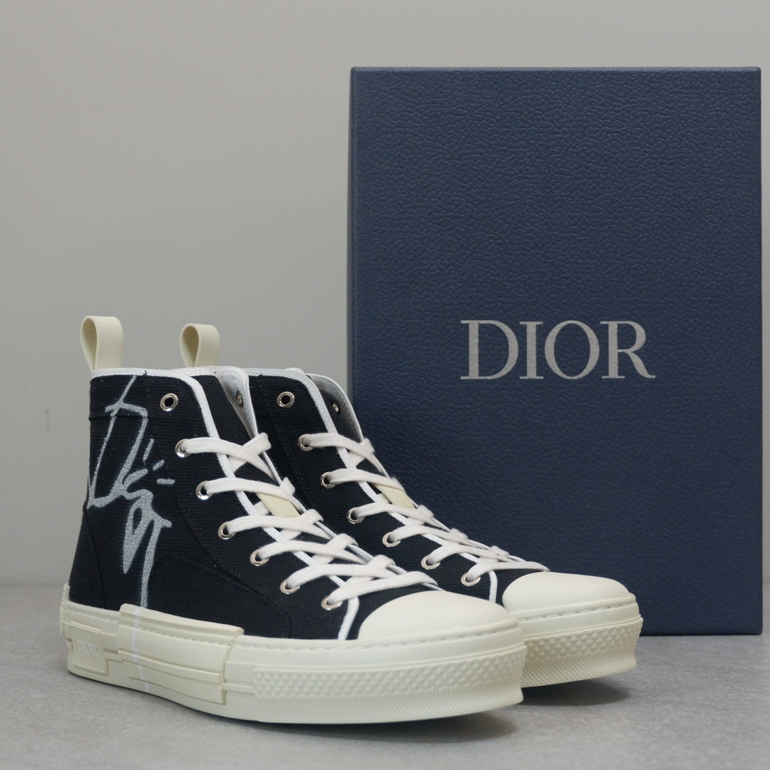 Designer Sneakers Shoes – Lifestyle Sneakers, Latest Sneakers