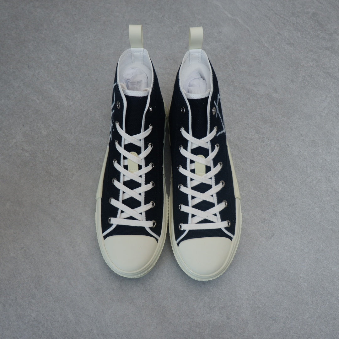 Designer Sneakers Shoes – Lifestyle Sneakers, Latest Sneakers