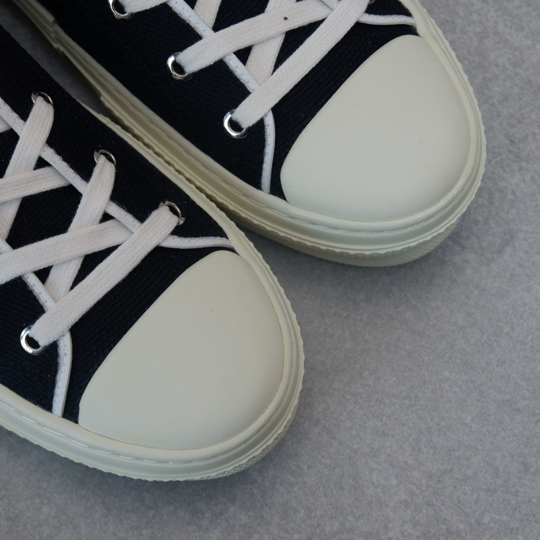 Designer Sneakers Shoes – Lifestyle Sneakers, Latest Sneakers