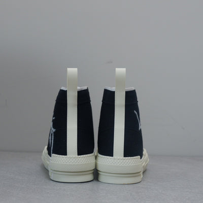 Designer Sneakers Shoes – Lifestyle Sneakers, Latest Sneakers