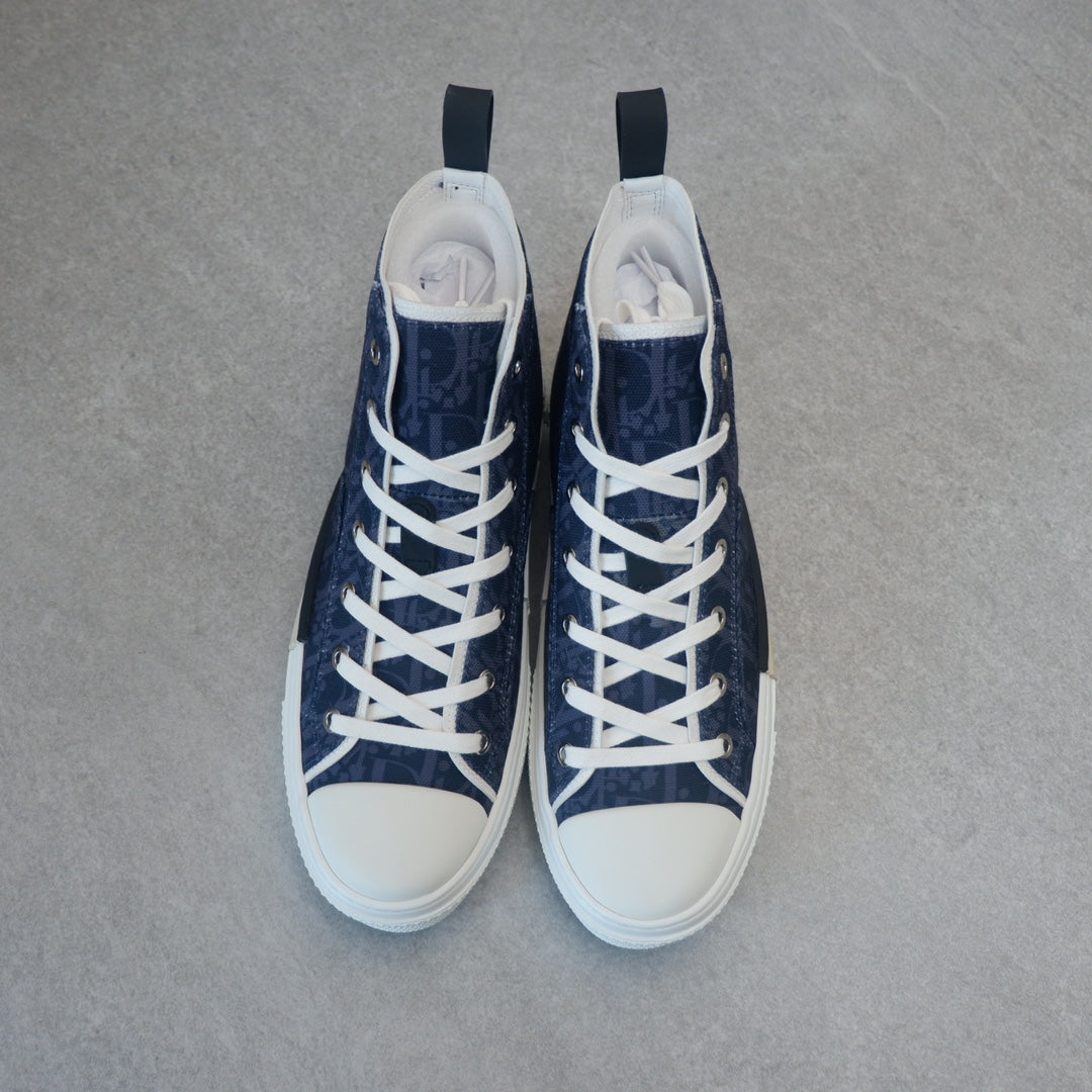 Designer Sneakers Shoes – Lifestyle Sneakers, Latest Sneakers