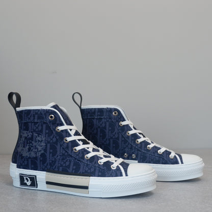 Designer Sneakers Shoes – Lifestyle Sneakers, Latest Sneakers