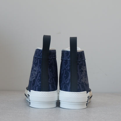 Designer Sneakers Shoes – Lifestyle Sneakers, Latest Sneakers