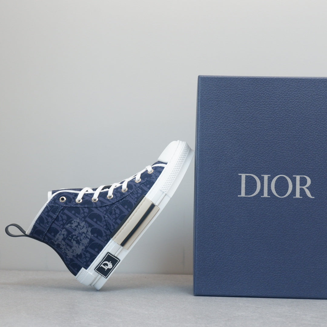 Designer Sneakers Shoes – Lifestyle Sneakers, Latest Sneakers
