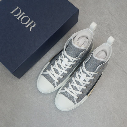 Designer Sneakers Shoes – Lifestyle Sneakers, Latest Sneakers