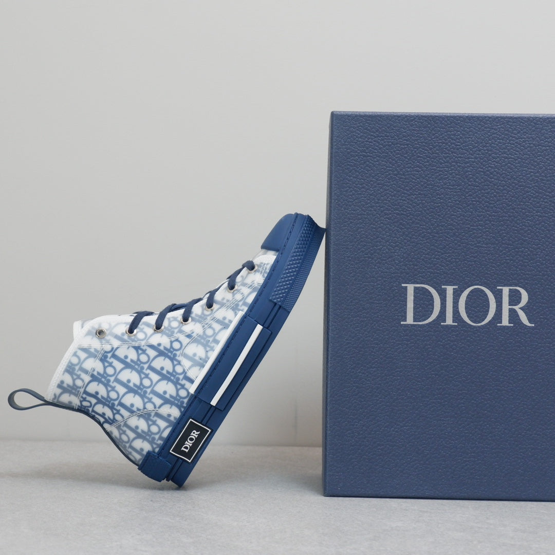 Designer Sneakers Shoes – Lifestyle Sneakers, Latest Sneakers
