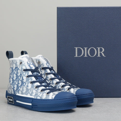 Designer Sneakers Shoes – Lifestyle Sneakers, Latest Sneakers