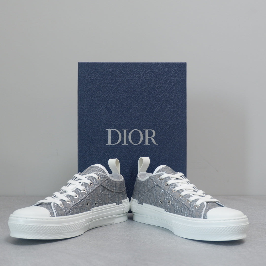 Designer Sneakers Shoes – Lifestyle Sneakers, Latest Sneakers
