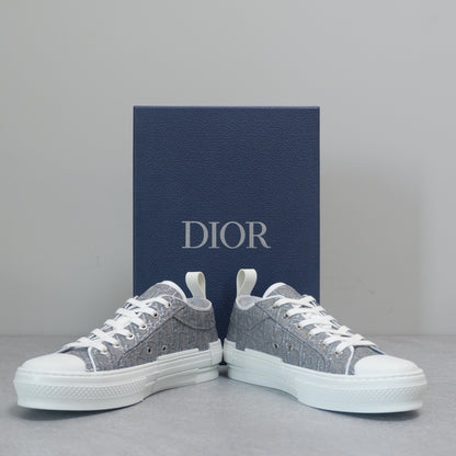 Designer Sneakers Shoes – Lifestyle Sneakers, Latest Sneakers