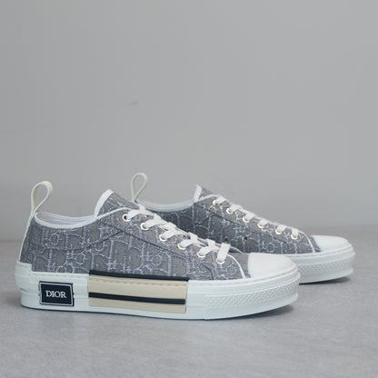 Designer Sneakers Shoes – Lifestyle Sneakers, Latest Sneakers