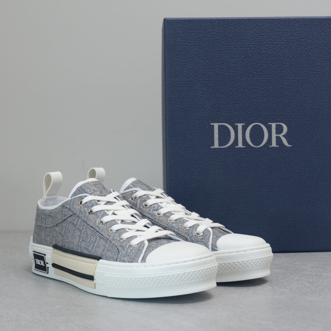 Designer Sneakers Shoes – Lifestyle Sneakers, Latest Sneakers