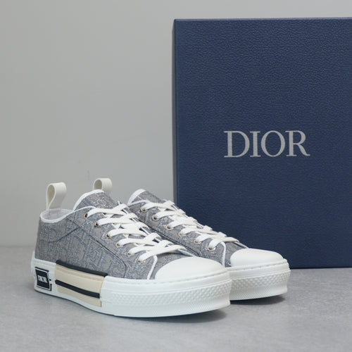 Designer Sneakers Shoes – Lifestyle Sneakers, Latest Sneakers