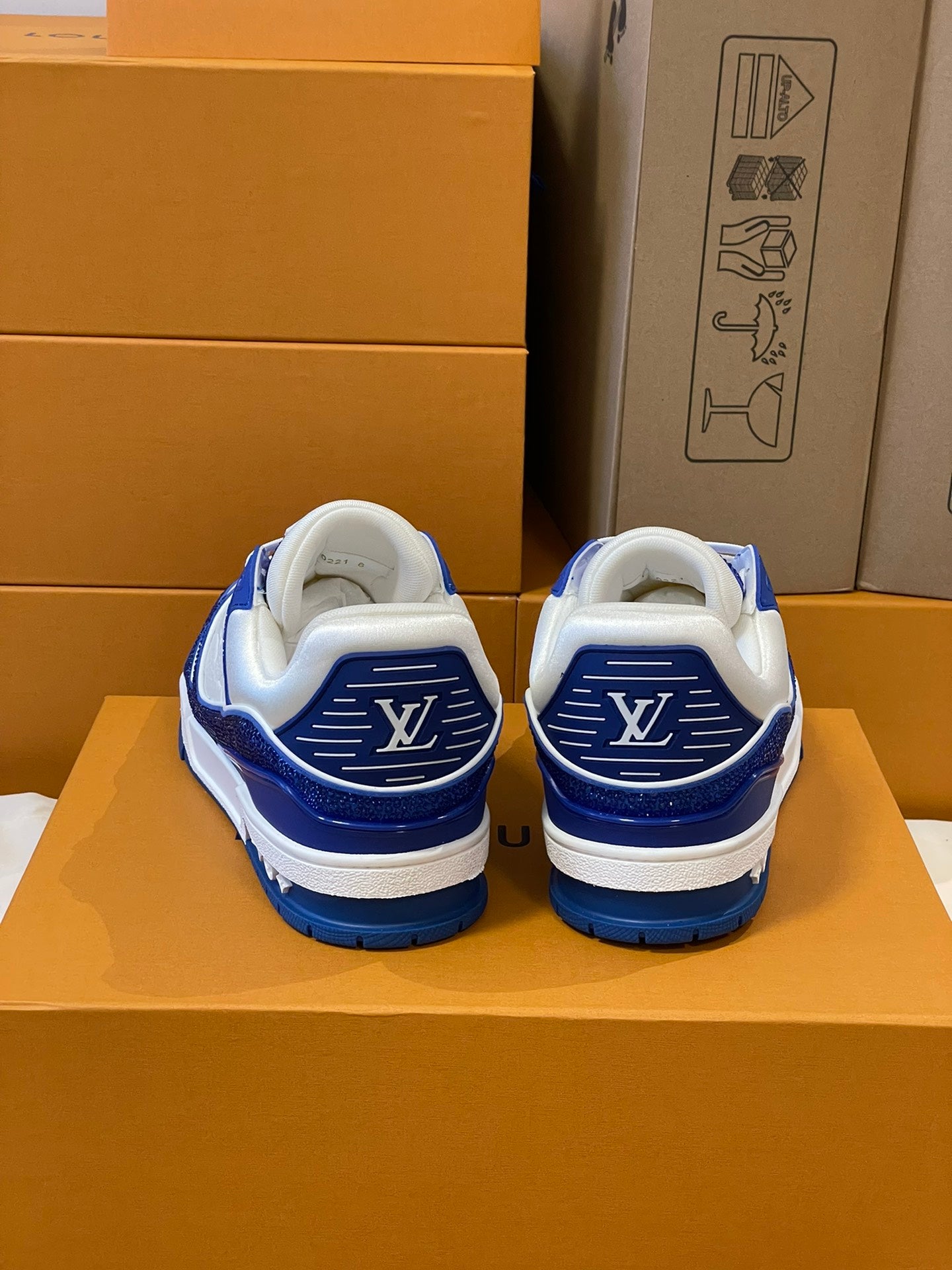 Designer Sneakers – Mens Shoes, Sneakers, Shoes for Mens and womens