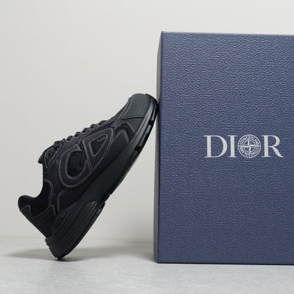 Designer Sneakers Shoes – Lifestyle Sneakers, Latest Sneakers