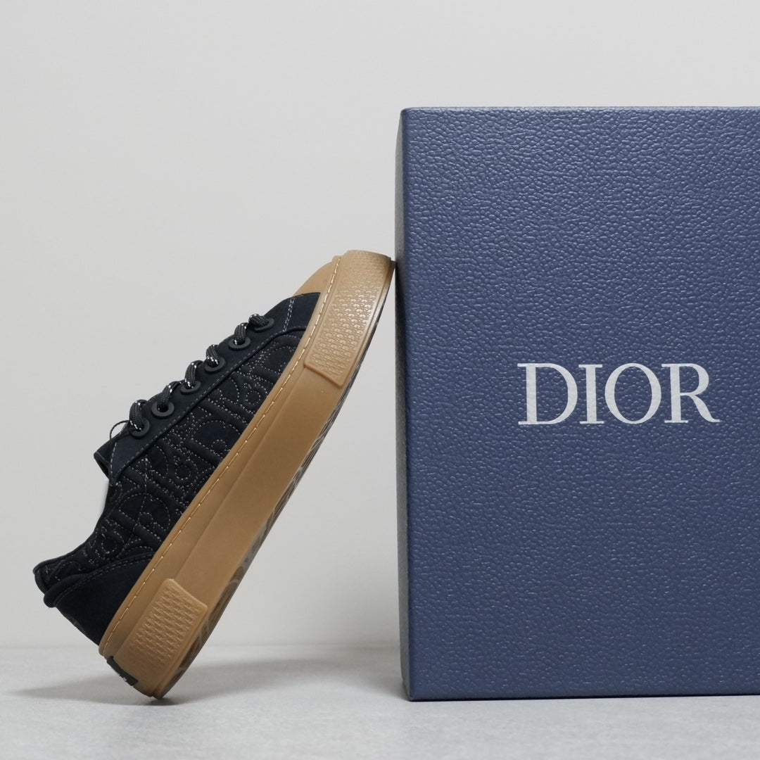 Designer Sneakers Shoes – Lifestyle Sneakers, Latest Sneakers