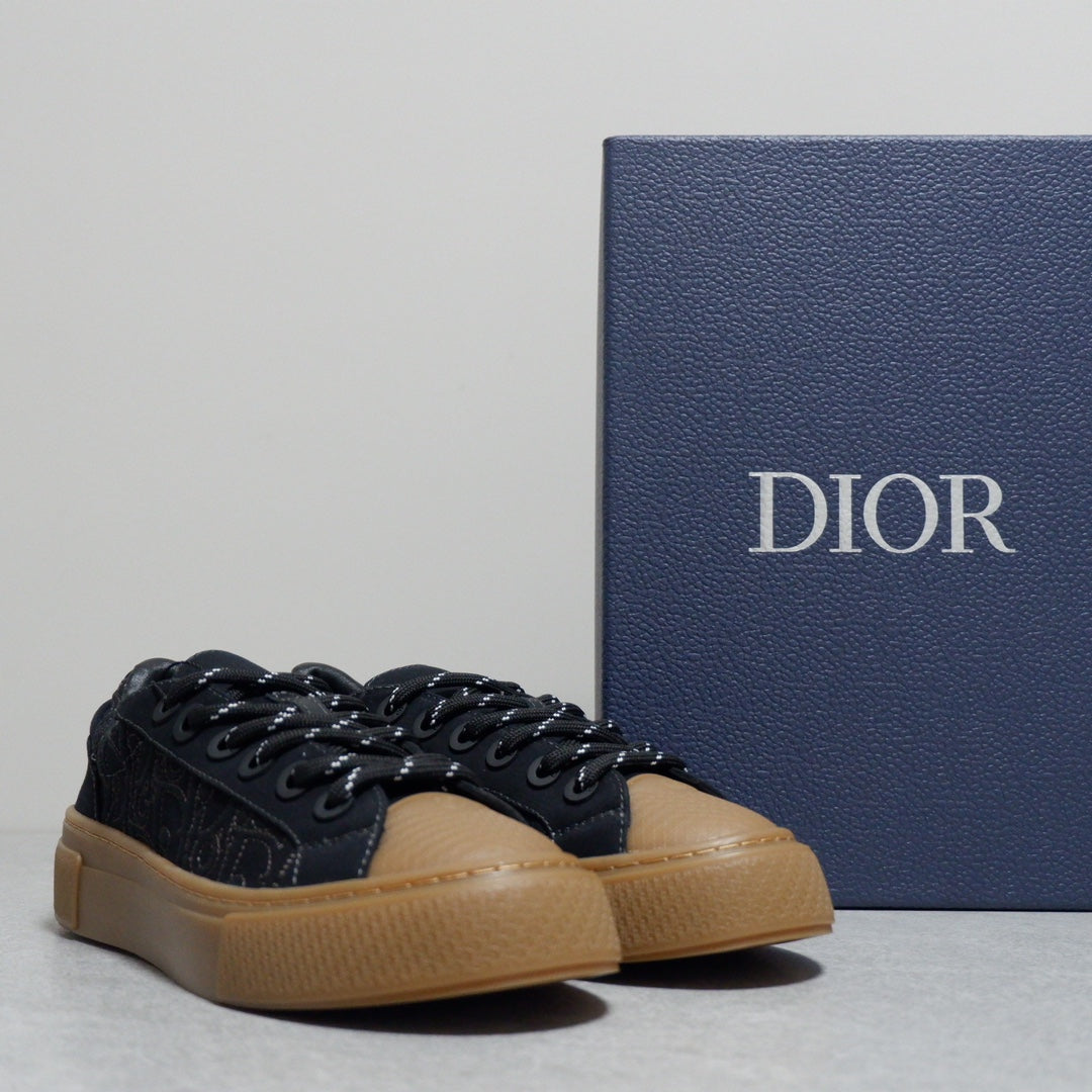 Designer Sneakers Shoes – Lifestyle Sneakers, Latest Sneakers
