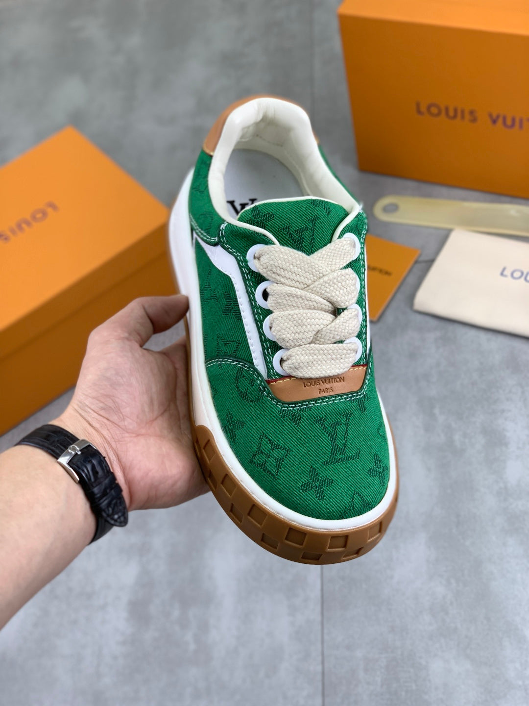 Designer Sneakers Shoes – Sneakers Shoes, Lifestyle Running Shoes, Latest Sneaker