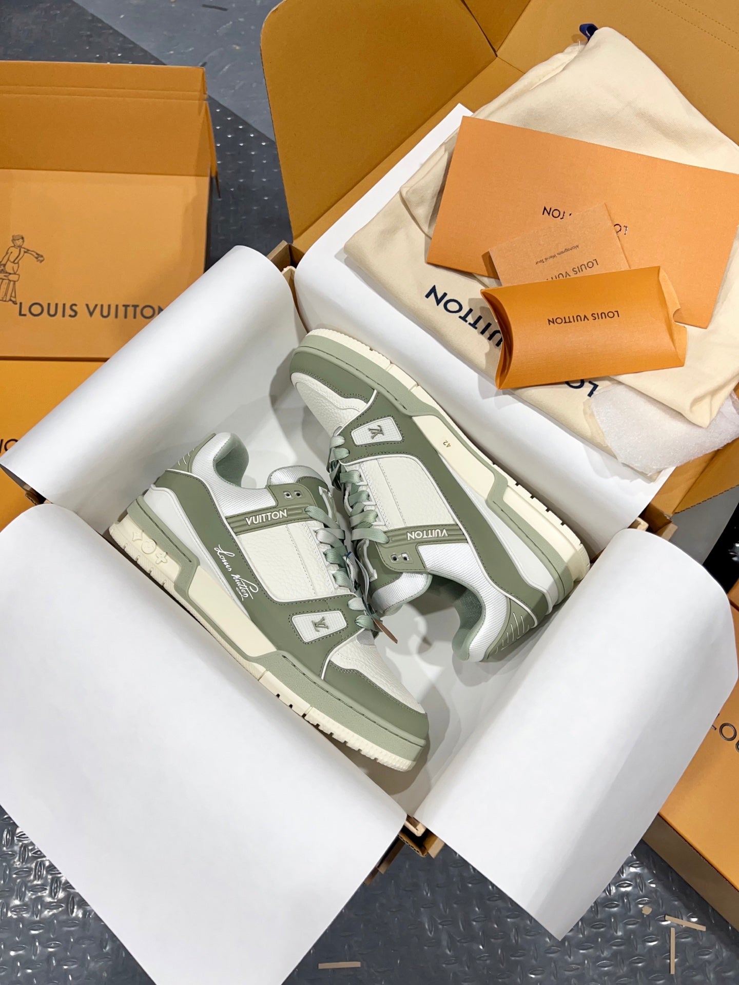 Designer Sneakers Shoes – Sneakers Shoes, Lifestyle Running Shoes, Latest Sneaker