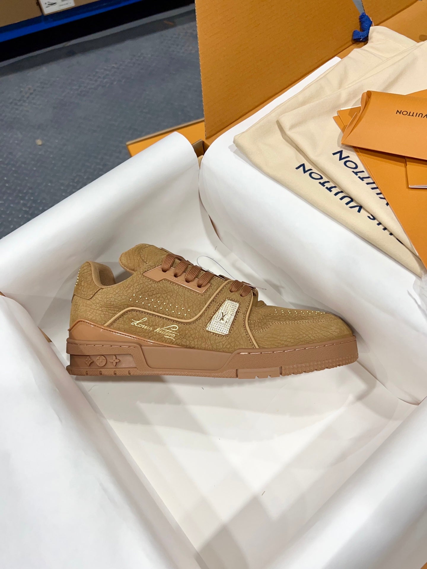 Designer Sneakers Shoes – Sneakers Shoes, Lifestyle Running Shoes, Latest Sneaker