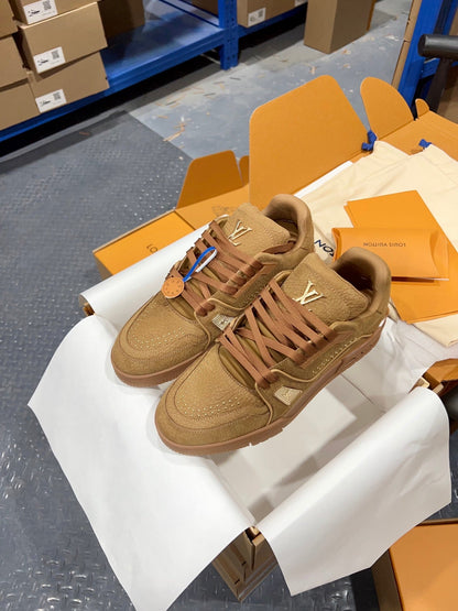 Designer Sneakers Shoes – Sneakers Shoes, Lifestyle Running Shoes, Latest Sneaker