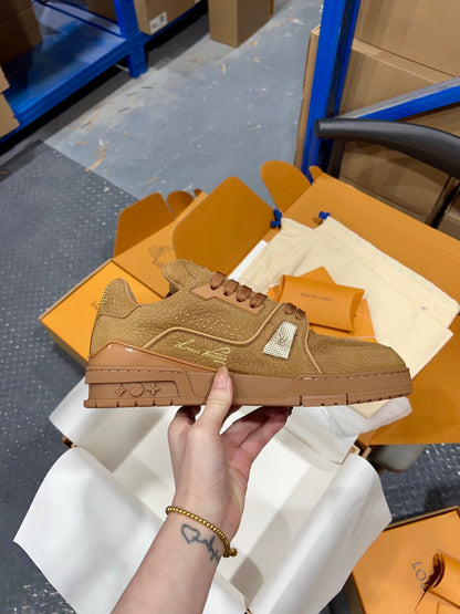 Designer Sneakers Shoes – Sneakers Shoes, Lifestyle Running Shoes, Latest Sneaker