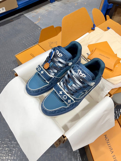 Designer Sneakers Shoes – Sneakers Shoes, Lifestyle Running Shoes, Latest Sneaker
