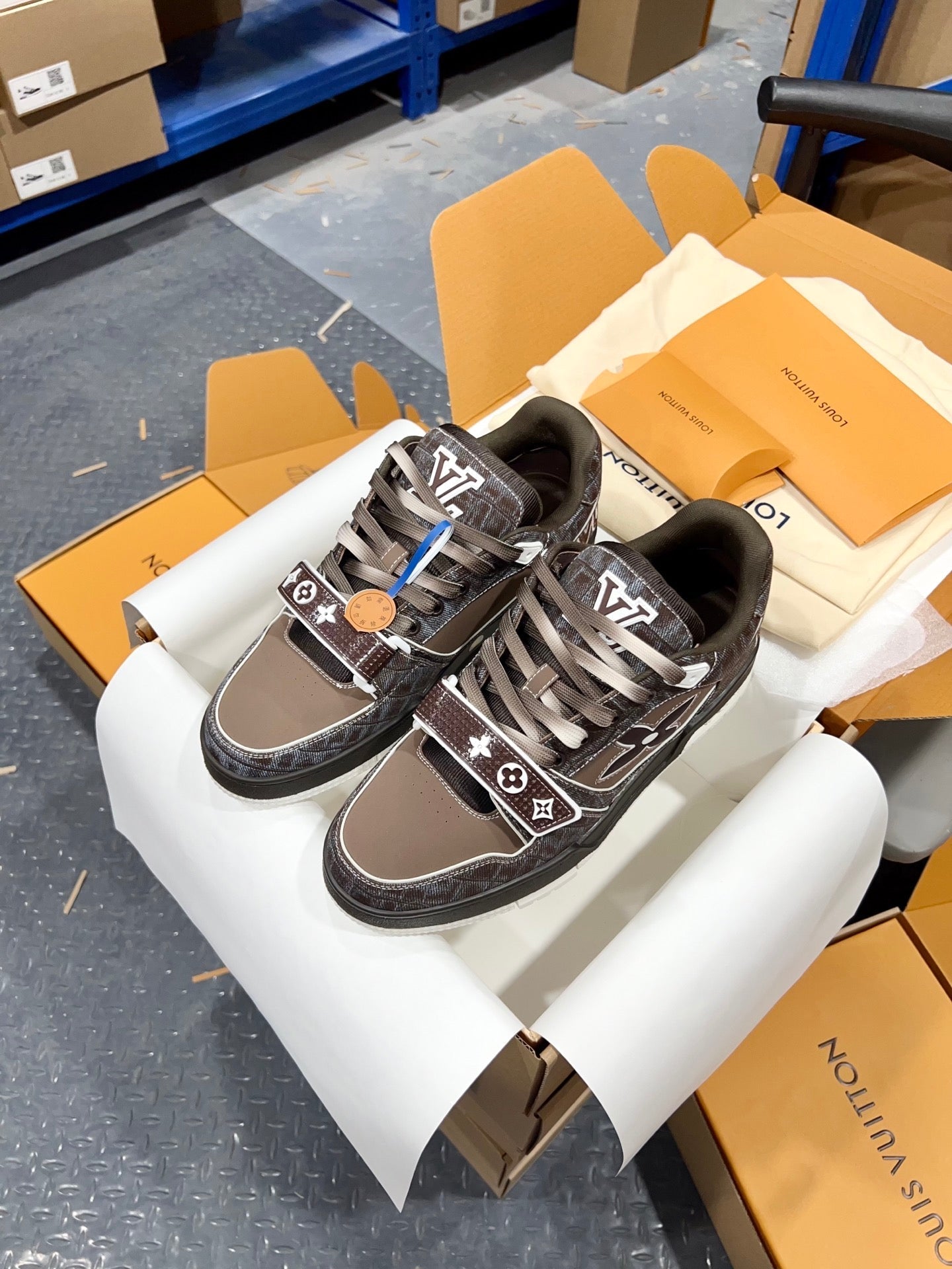 Designer Sneakers Shoes – Sneakers Shoes, Lifestyle Running Shoes, Latest Sneaker
