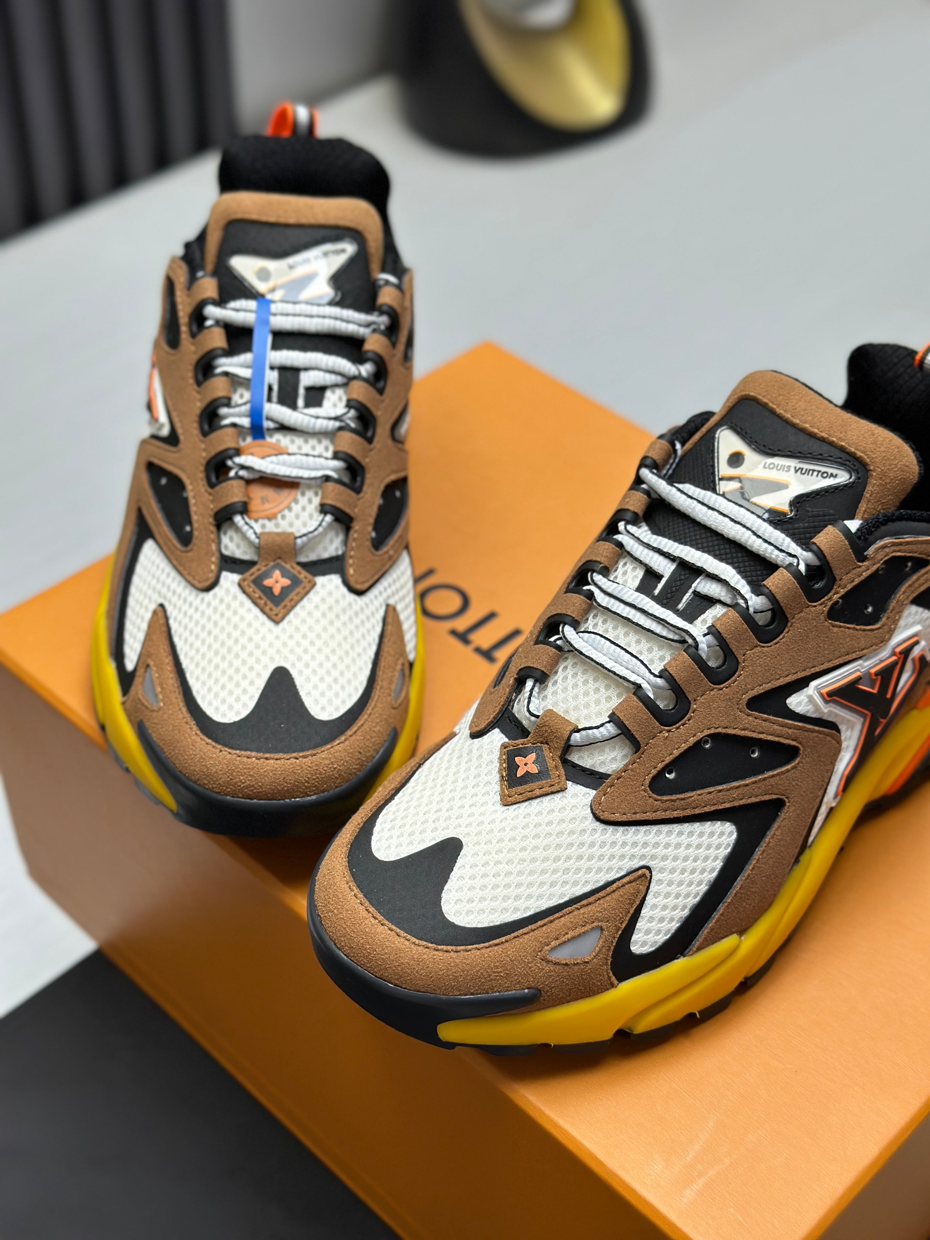 Louis Vuitton LV Trainer Sneakers for Men and Women – Premium Leather Designer Shoes