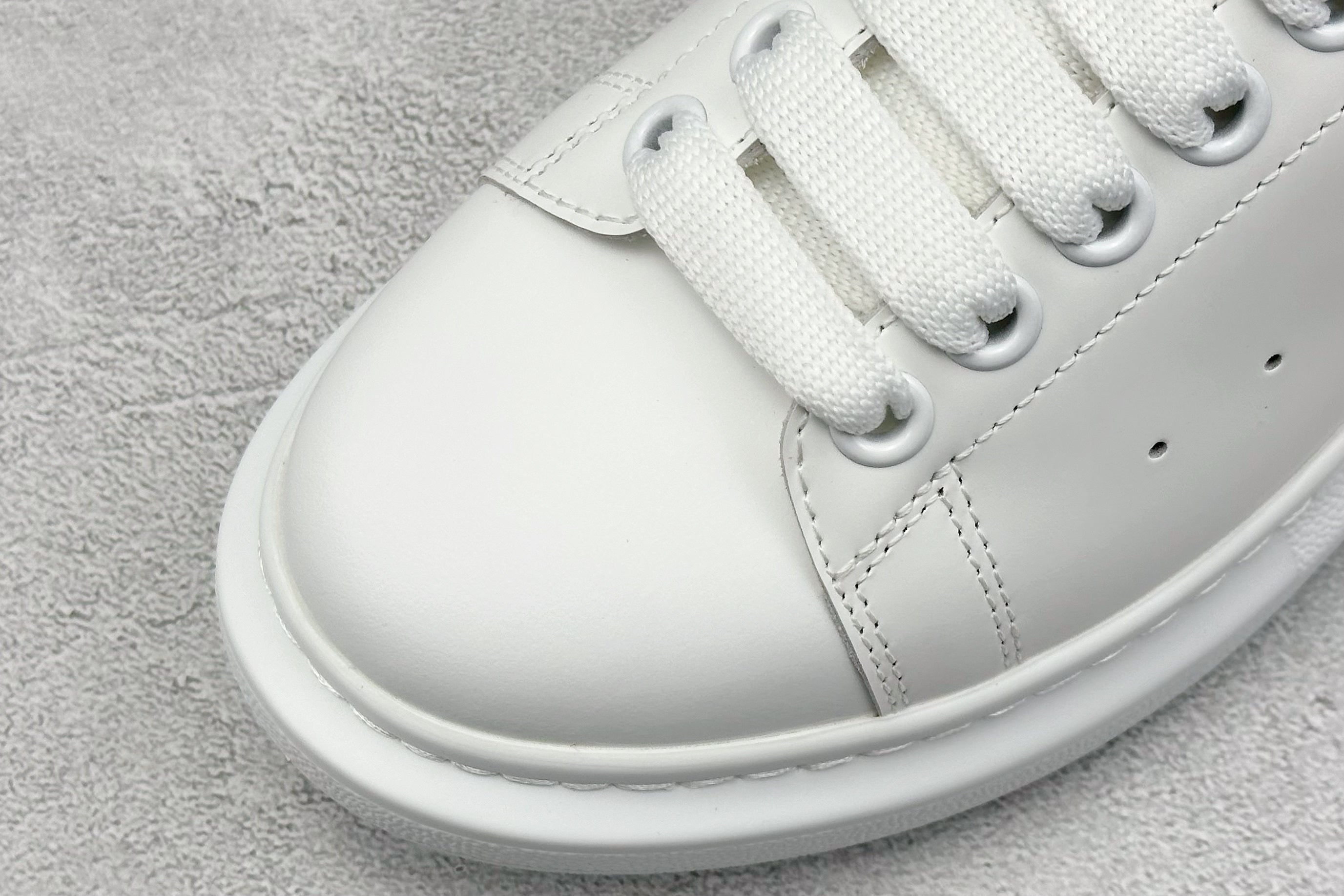 Designer Sneakers Shoes – Lifestyle Sneakers, Latest Sneakers