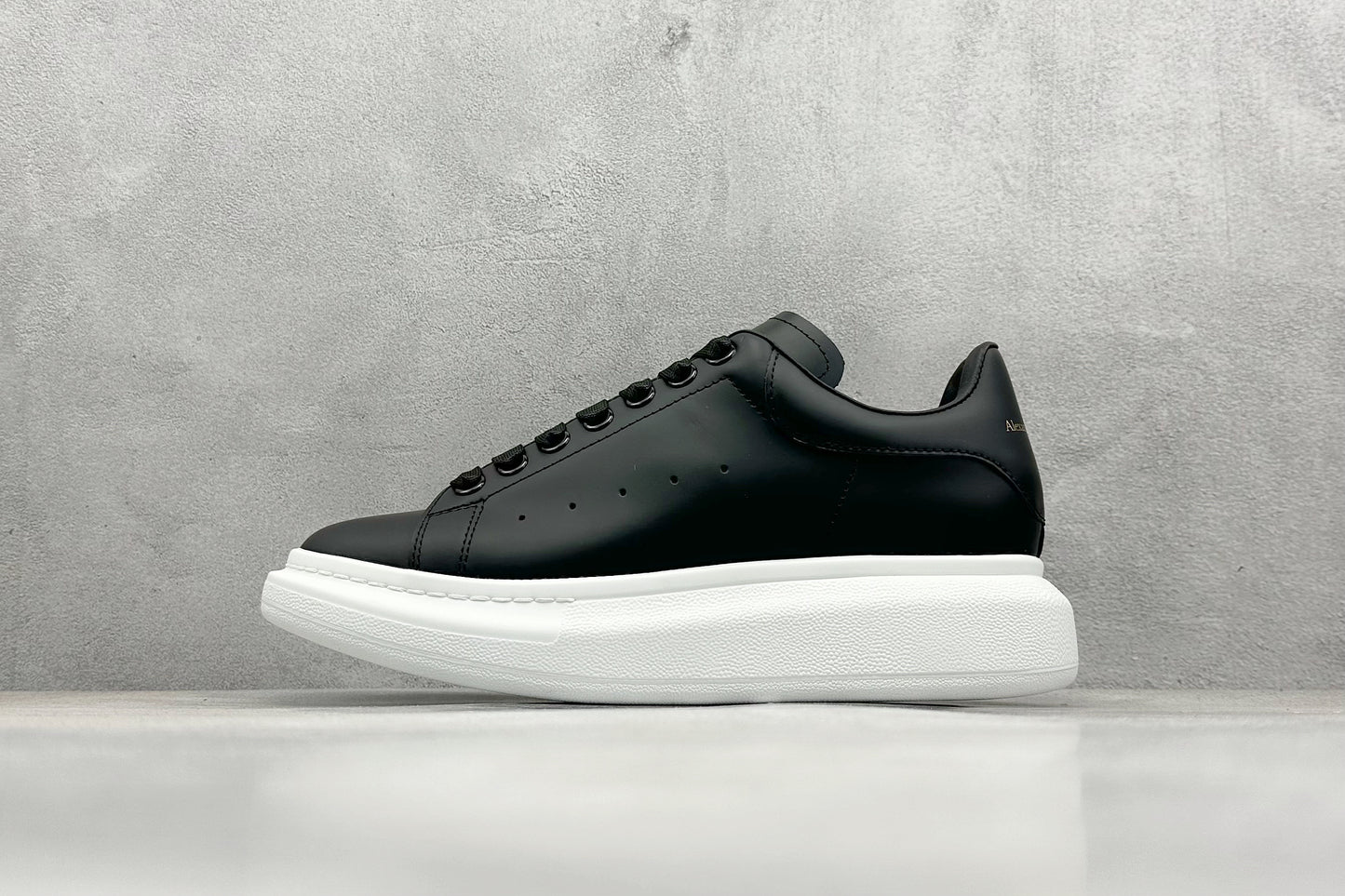 Designer Sneakers Shoes – Lifestyle Sneakers, Latest Sneakers