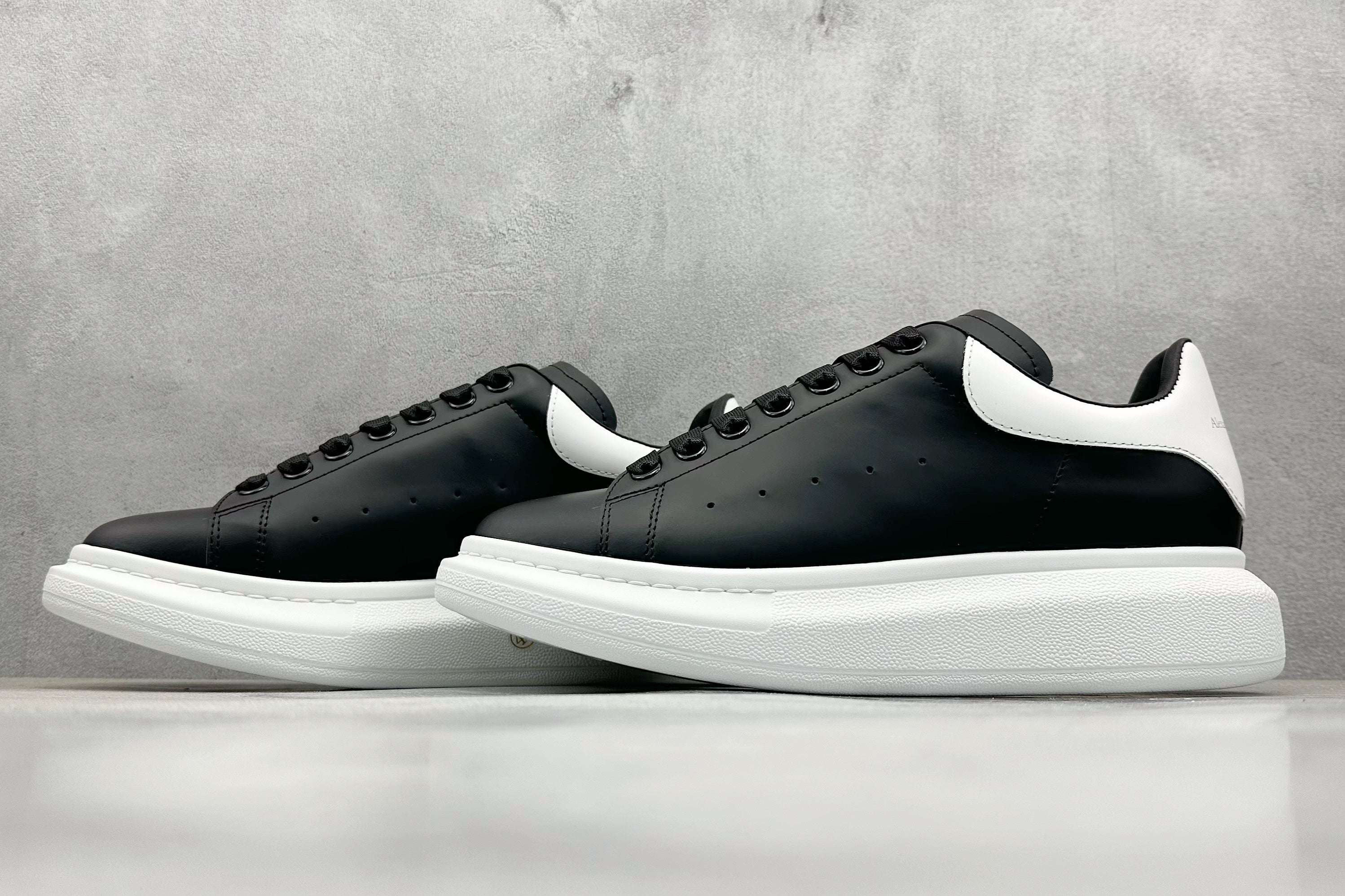 Designer Sneakers Shoes – Lifestyle Sneakers, Latest Sneakers