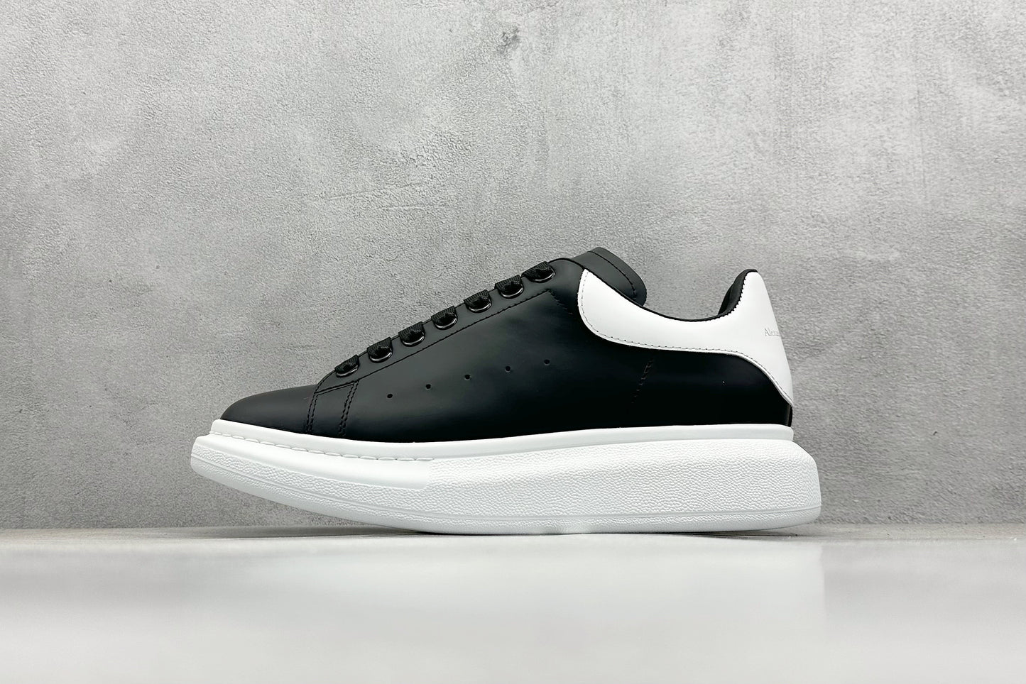 Designer Sneakers Shoes – Lifestyle Sneakers, Latest Sneakers