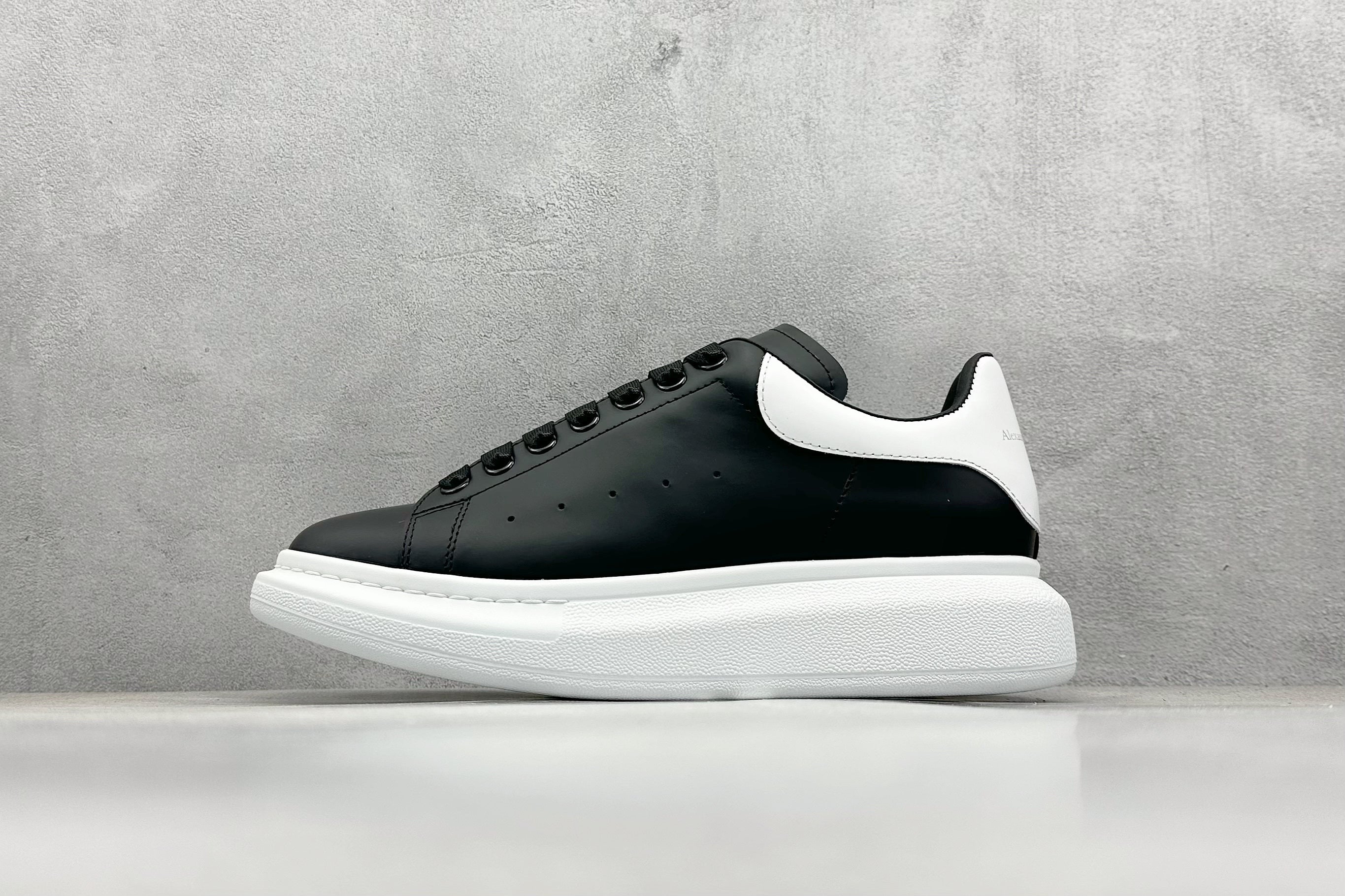 Designer Sneakers Shoes – Lifestyle Sneakers, Latest Sneakers
