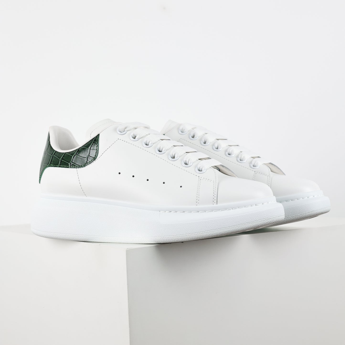 Designer Sneakers Shoes – Lifestyle Sneakers, Latest Sneakers