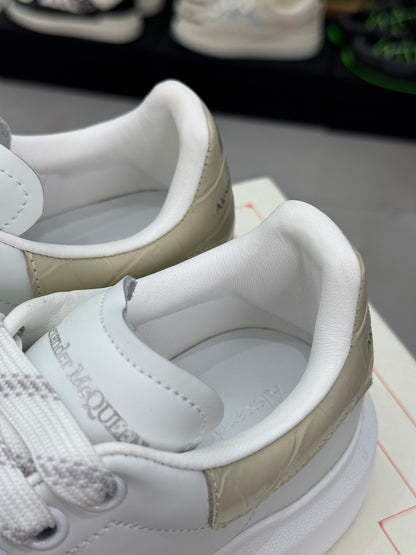 Designer Sneakers Shoes – Lifestyle Sneakers, Latest Sneakers