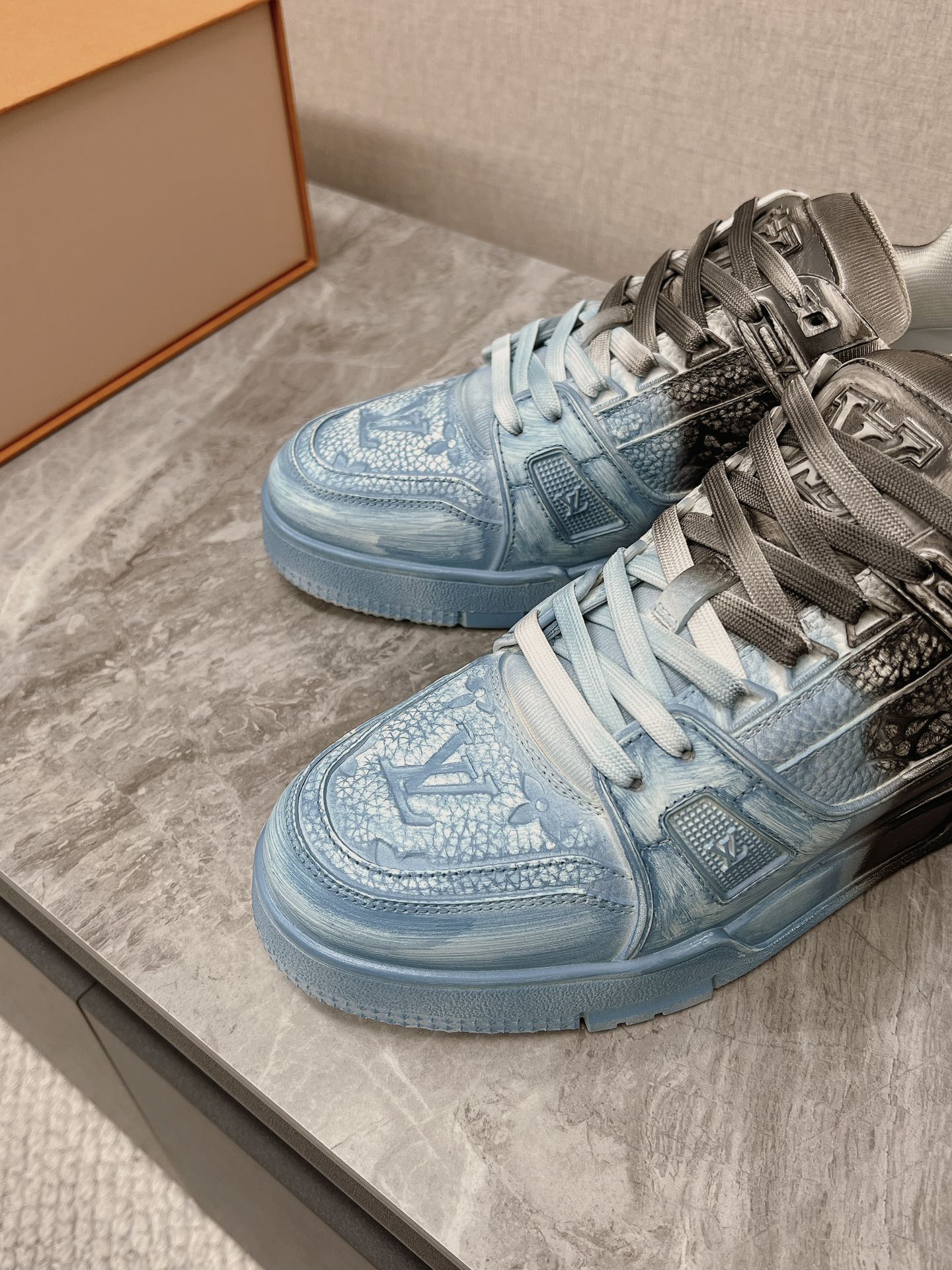 Designer Sneakers Shoes – Lifestyle Sneakers, Latest Sneakers