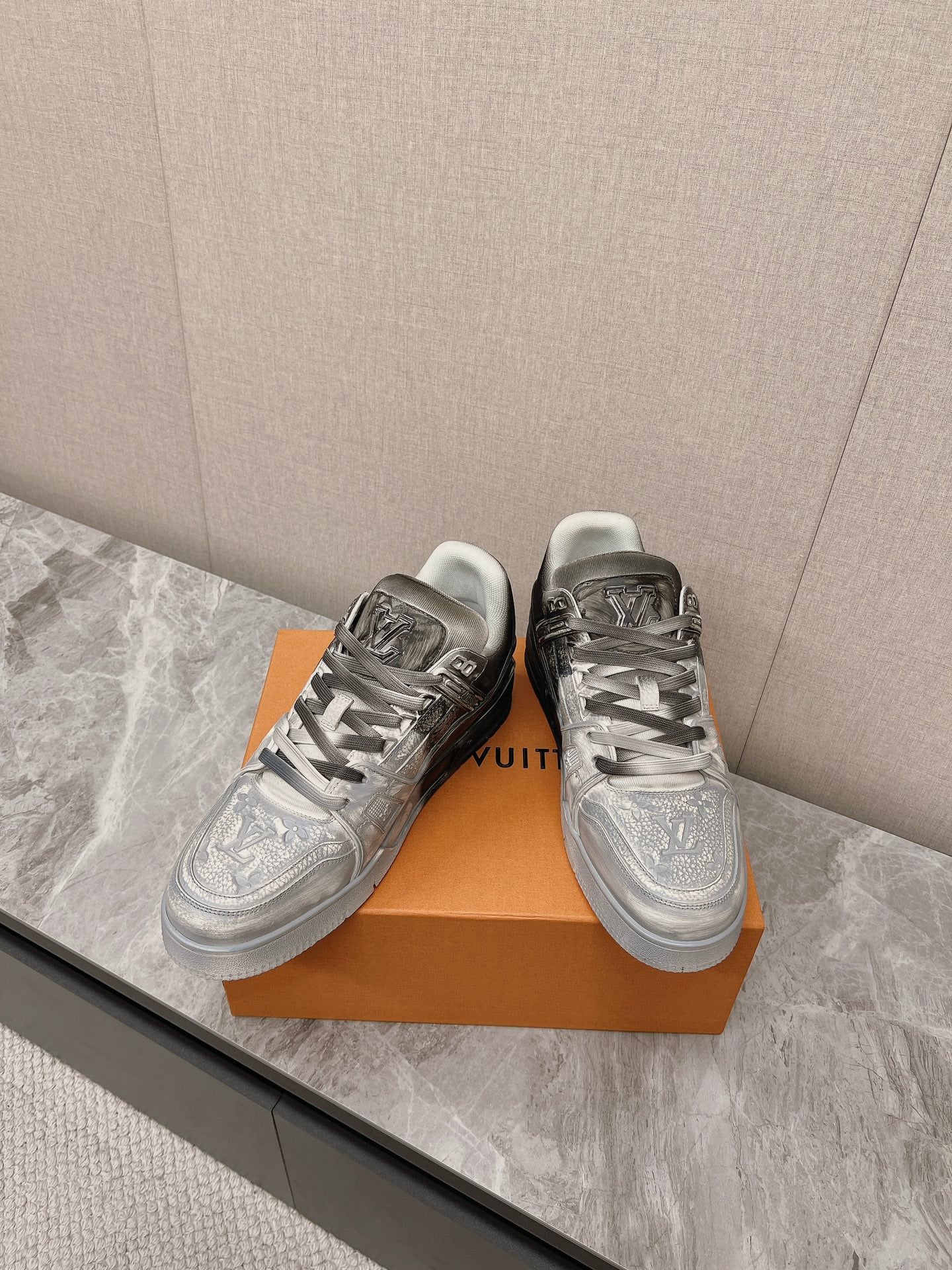 Louis Vuitton LV Trainer Sneakers for Men and Women – Premium Leather Designer Shoes