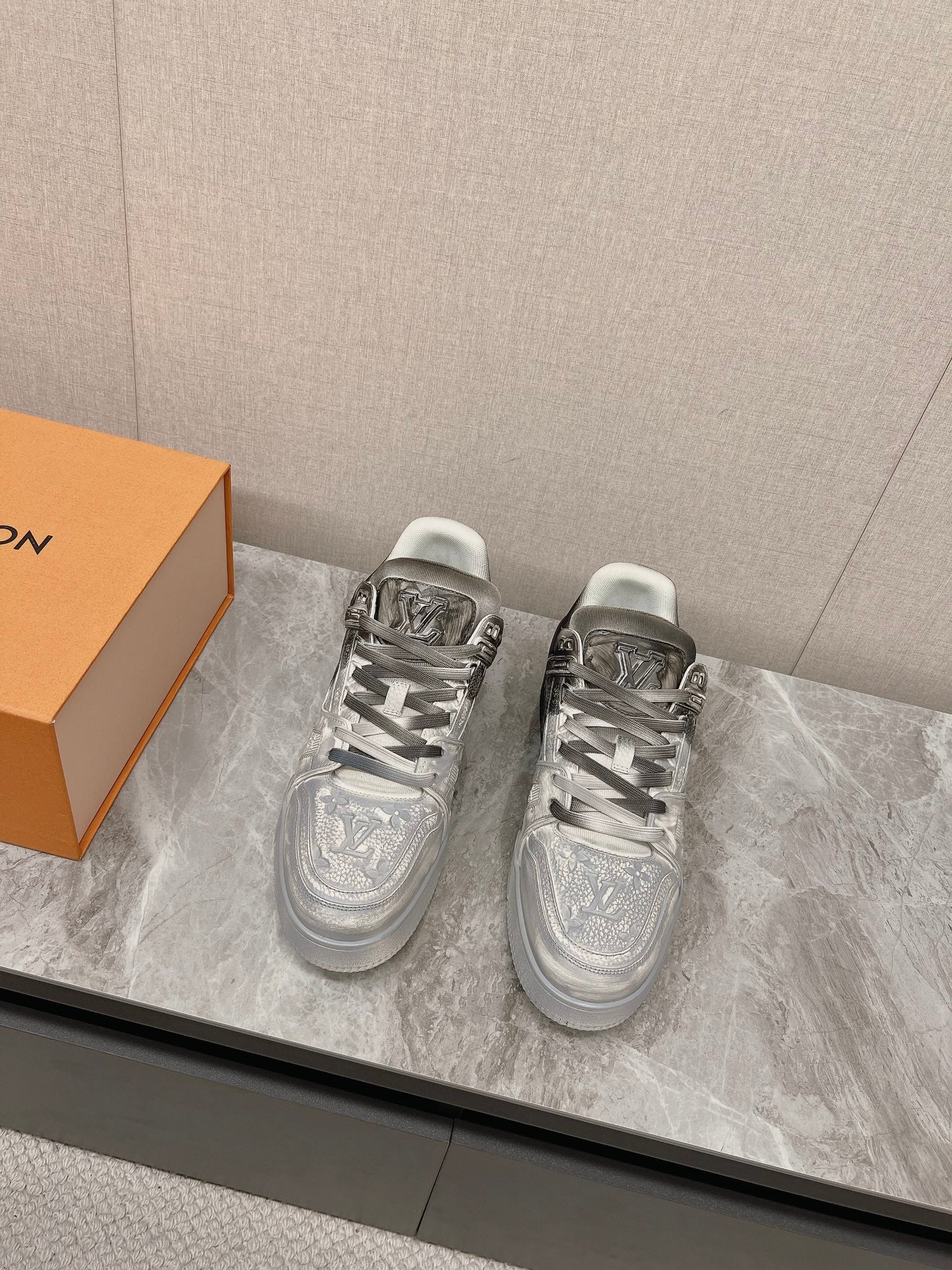Louis Vuitton LV Trainer Sneakers for Men and Women – Premium Leather Designer Shoes
