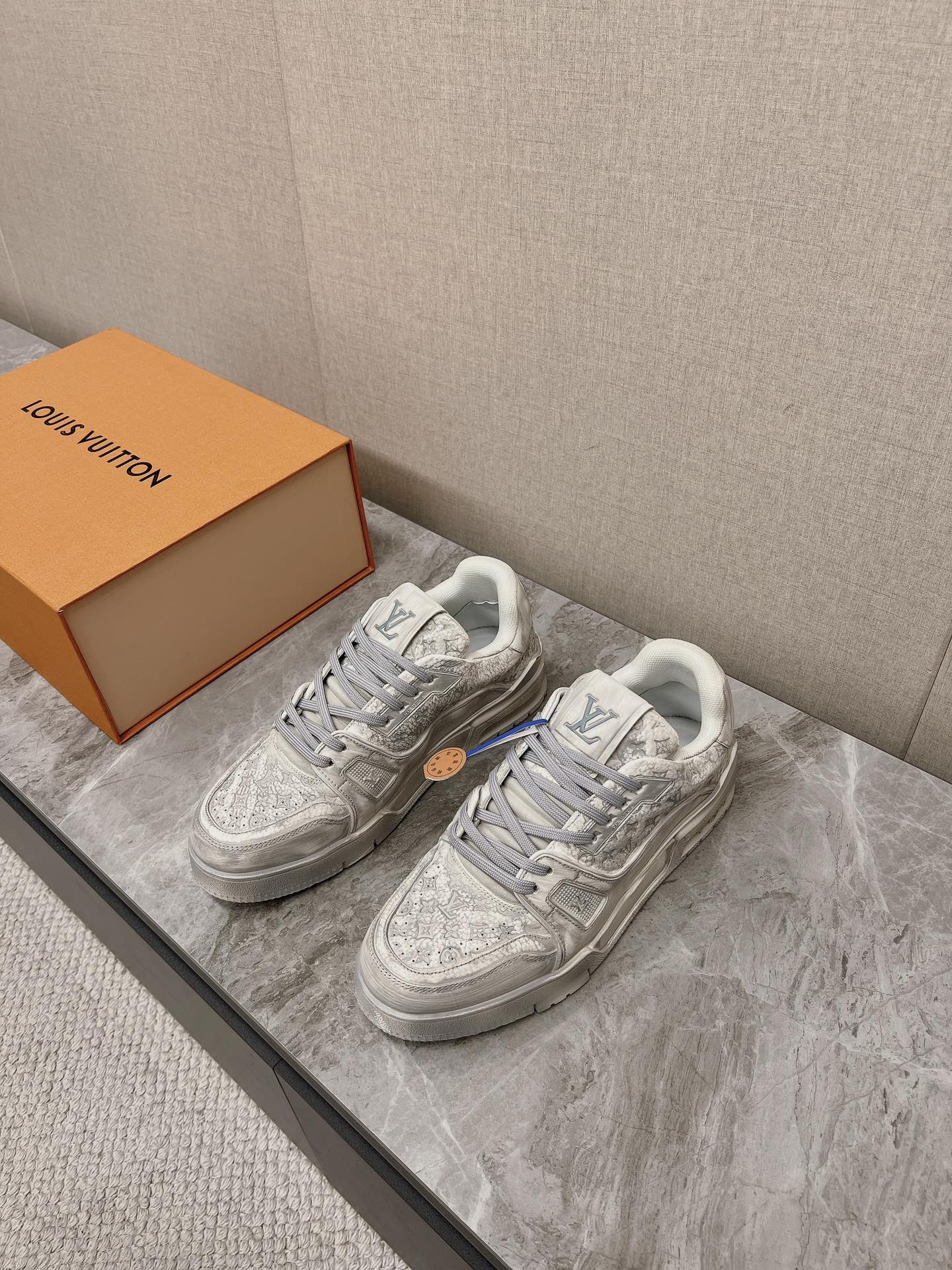 Designer Sneakers Shoes – Lifestyle Sneakers, Latest Sneakers