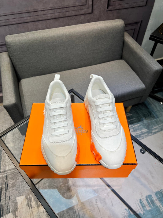 Designer Sneakers Shoes – Sneakers Shoes, Lifestyle Running Shoes, Latest Sneaker