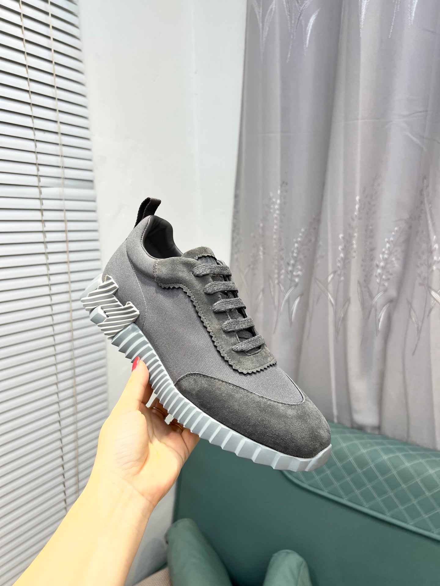 Designer Sneakers Shoes – Sneakers Shoes, Lifestyle Running Shoes, Latest Sneaker